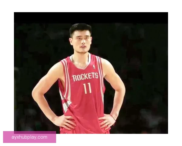 他在NBA的影响力堪比姚明 被誉为中国篮球的名片和全球代言人